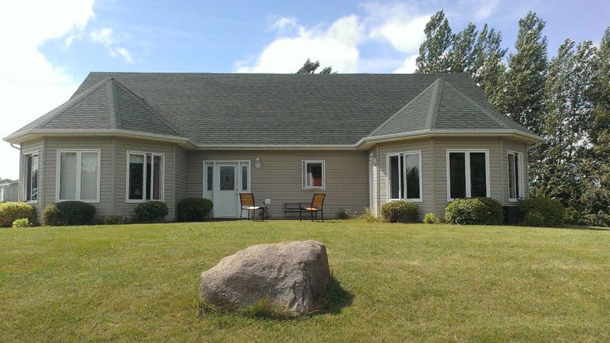 Swept Away Cottages Cavendish Exterior foto